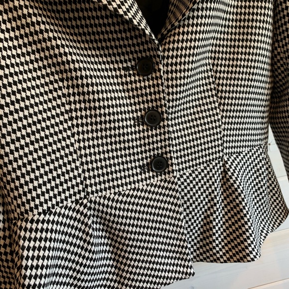 Tristan | Fitted Houndstooth Blazer - Picture 3 of 6